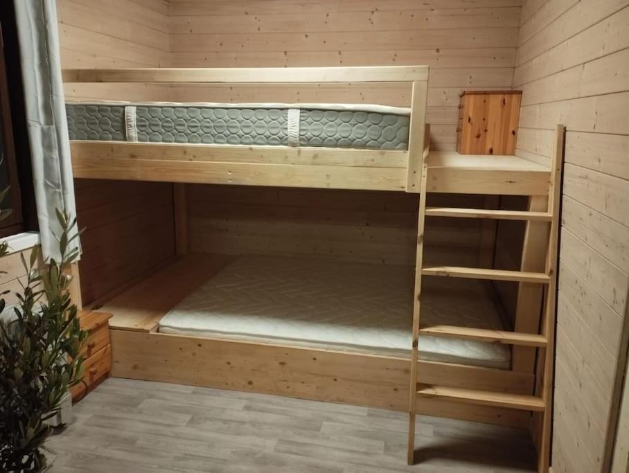 Chalet 8 Personnes + Grand Terrain Et Riviere Entremont Экстерьер фото